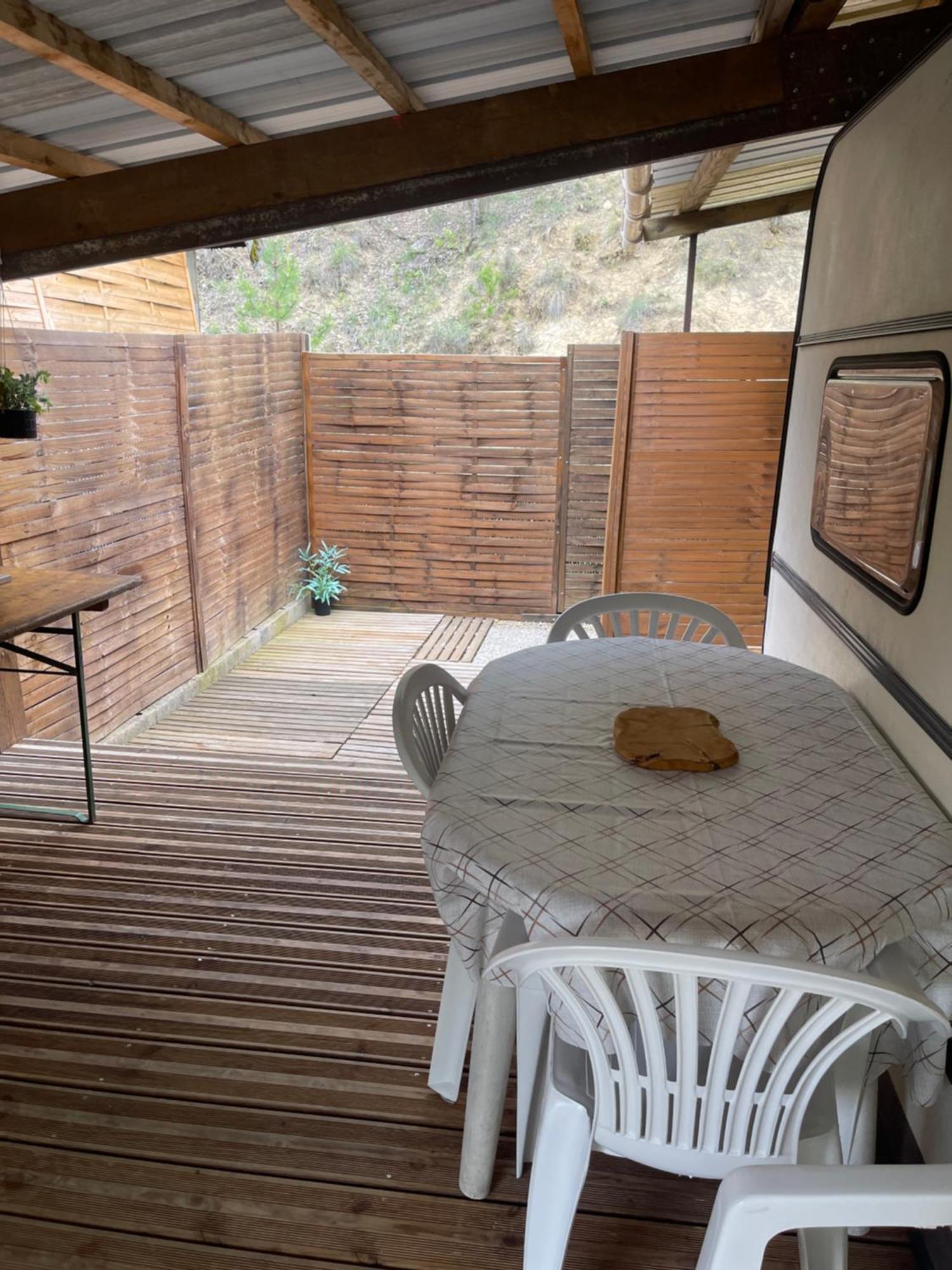 Caravanes De Provence Aiglun  Екстериор снимка